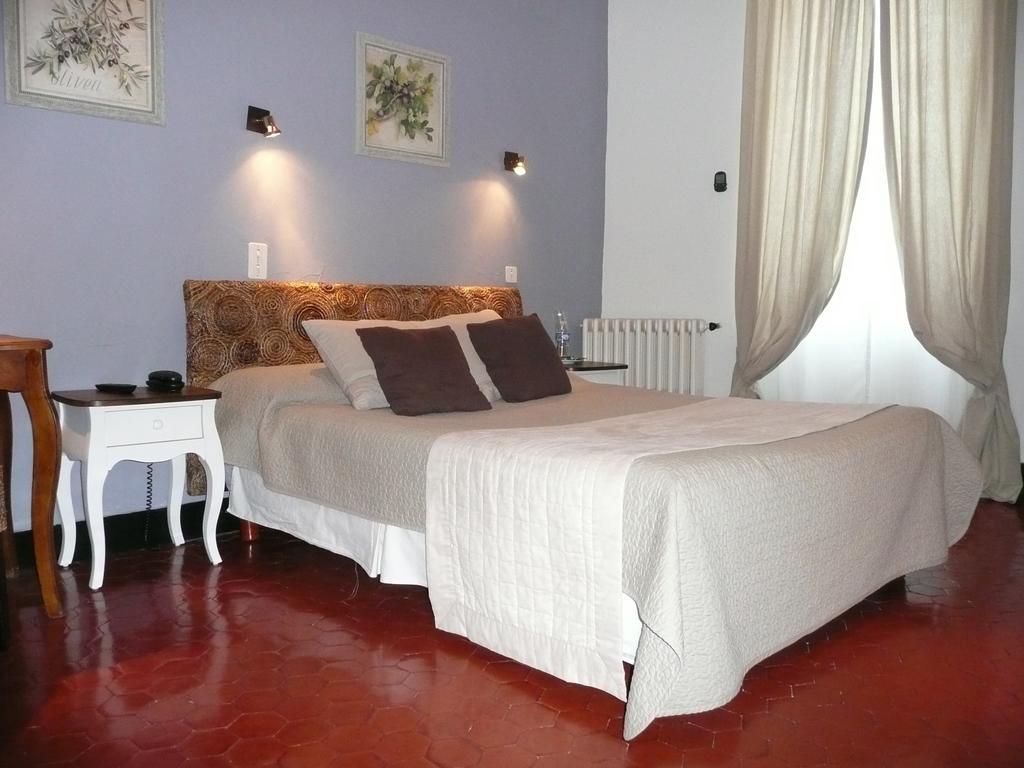 אורנג' Citotel Hotel De Provence חדר תמונה