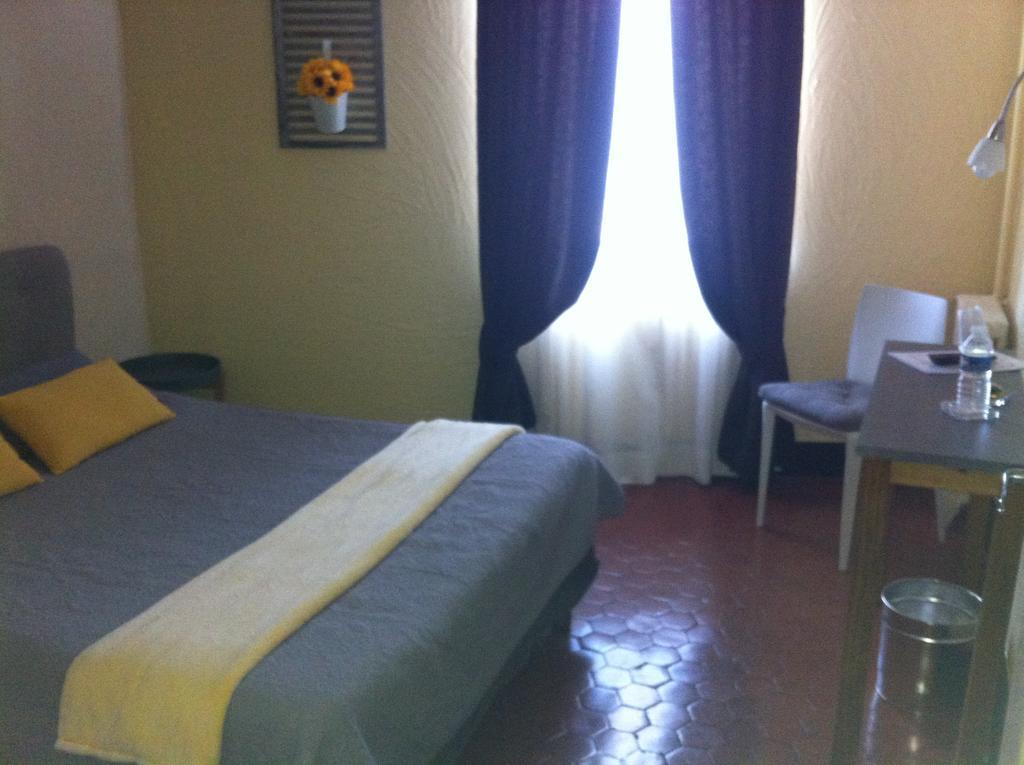 אורנג' Citotel Hotel De Provence מראה חיצוני תמונה