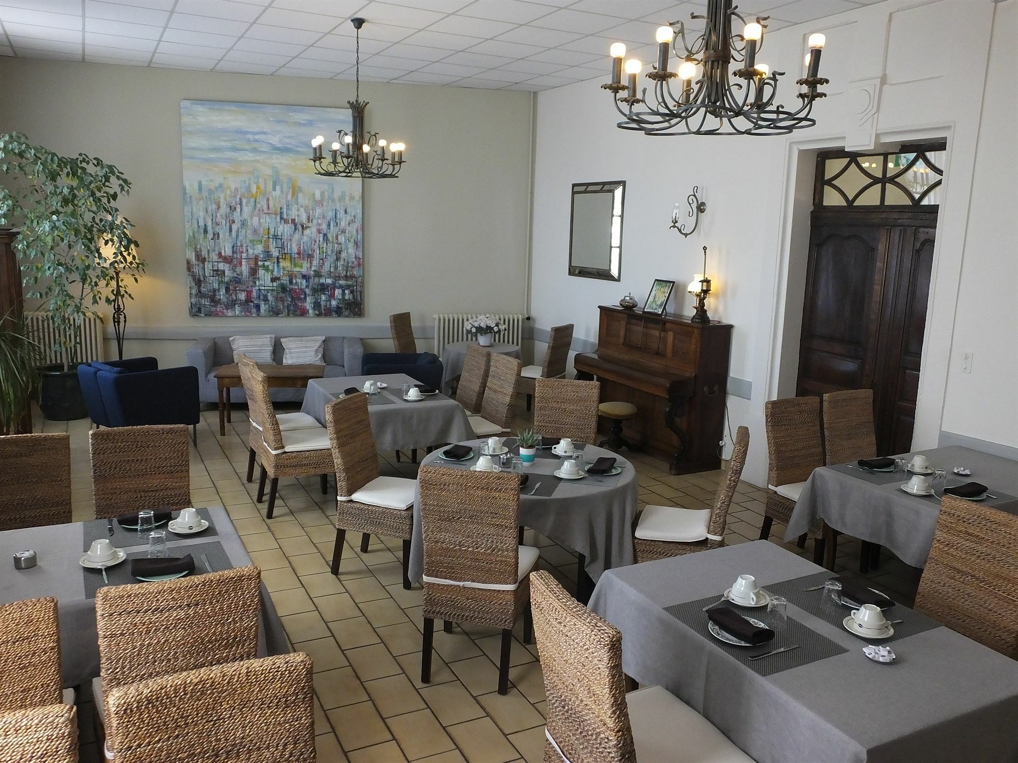 אורנג' Citotel Hotel De Provence מראה חיצוני תמונה