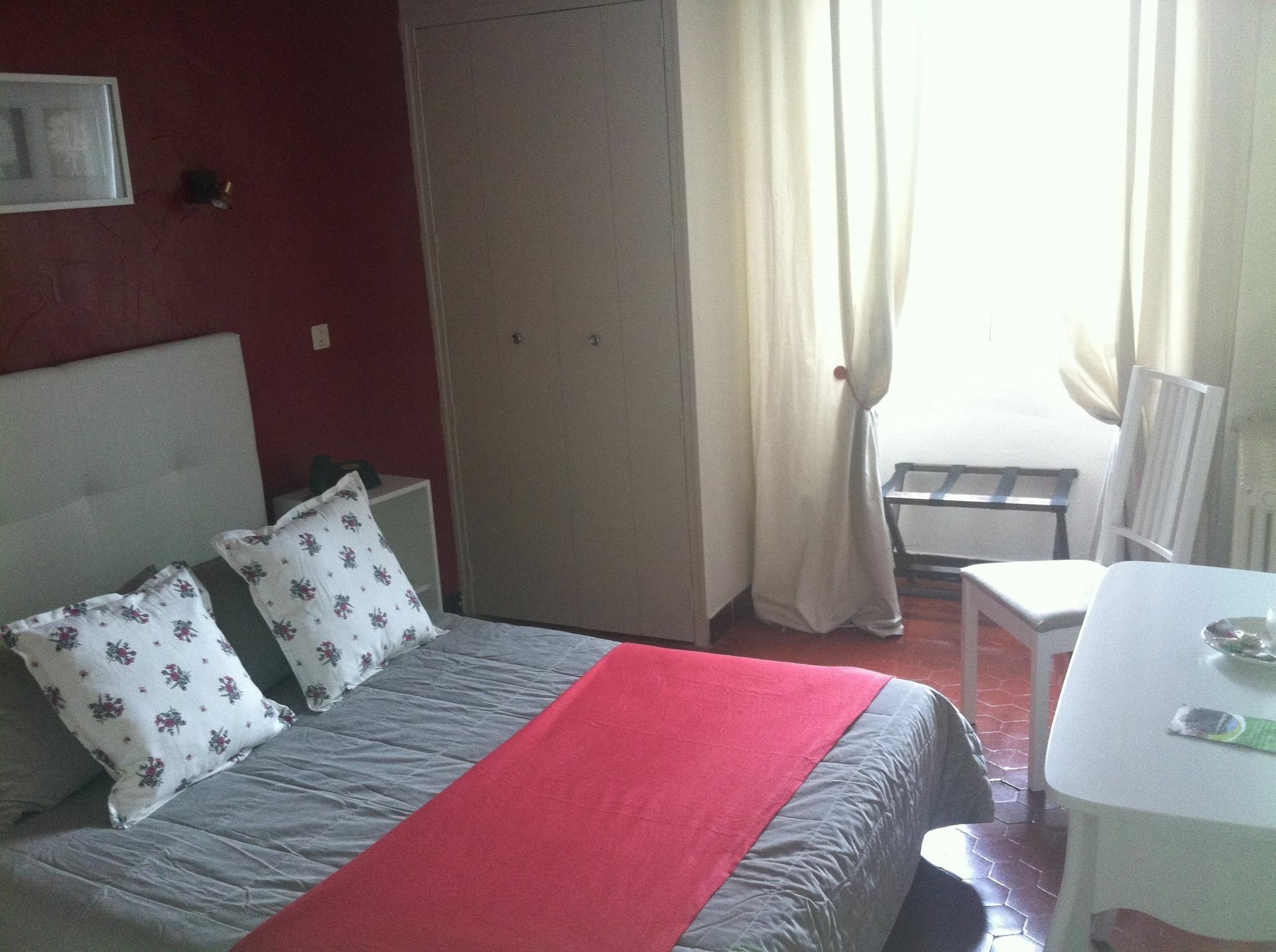 אורנג' Citotel Hotel De Provence מראה חיצוני תמונה