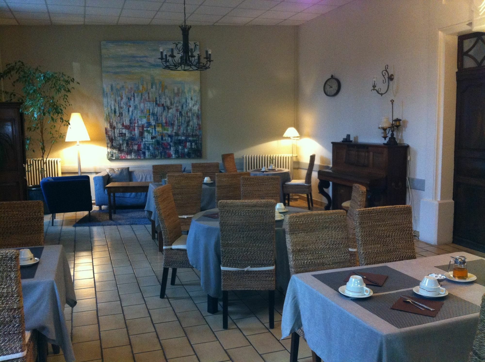 אורנג' Citotel Hotel De Provence מראה חיצוני תמונה