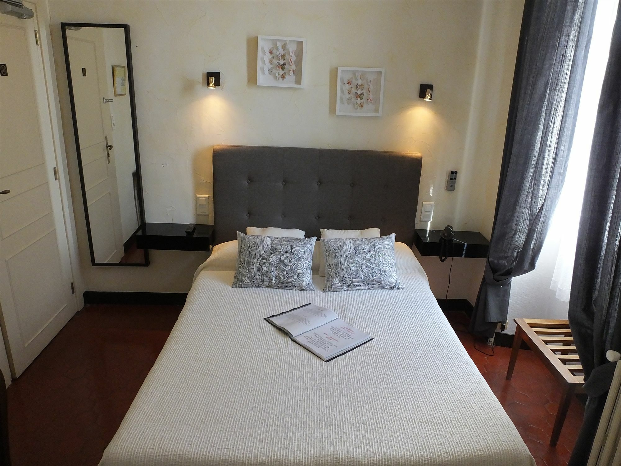 אורנג' Citotel Hotel De Provence מראה חיצוני תמונה